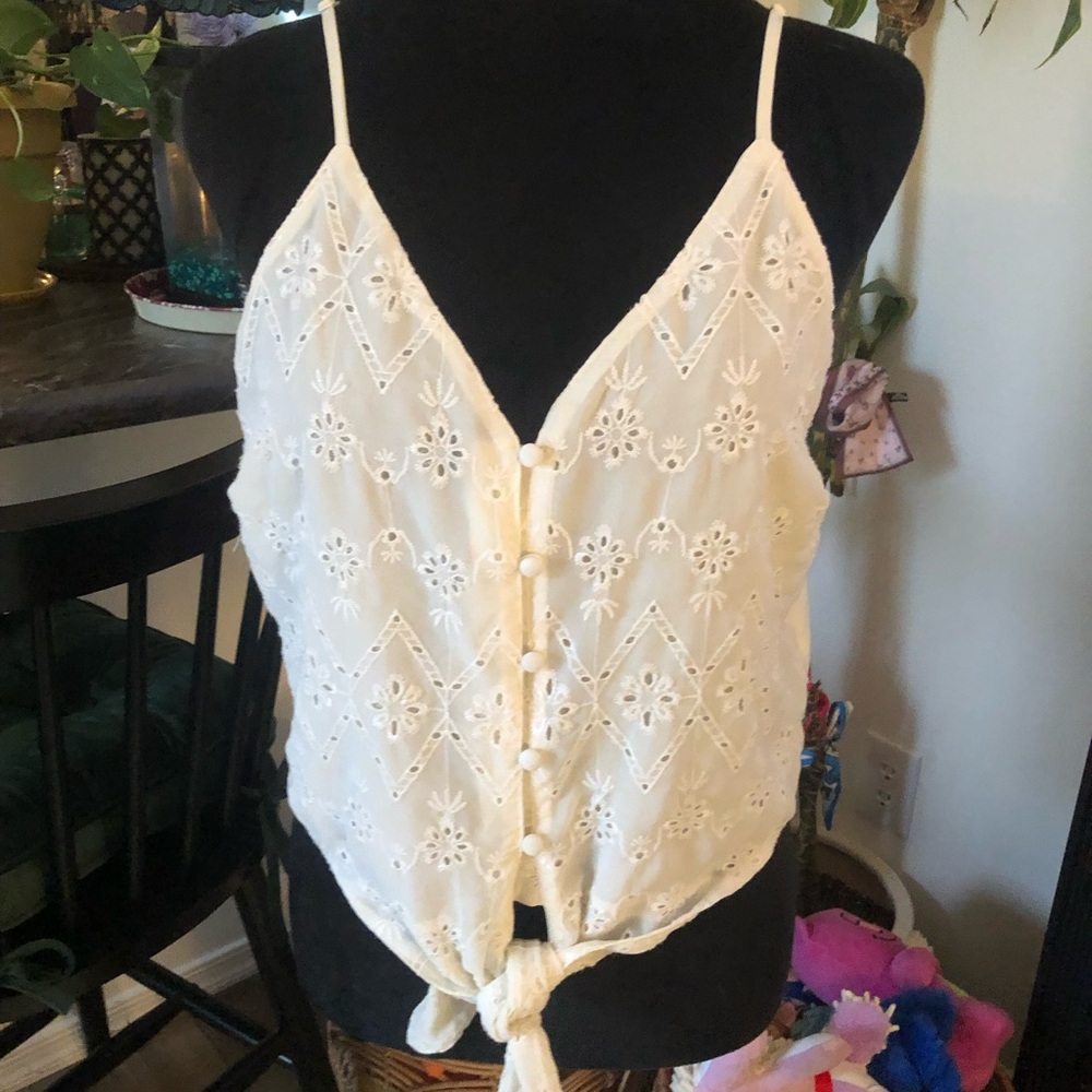 American Eagle eyelet Cream Blouse